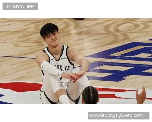 篮网17人轮换大胜40分曾凡博首秀机会依然渺茫 篮网17人轮换大胜40分曾凡博首秀机会依然渺茫