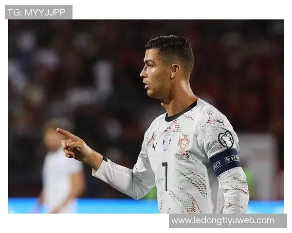 C罗分享葡萄牙队训练瞬间全力备战世预赛坚定信念不负使命