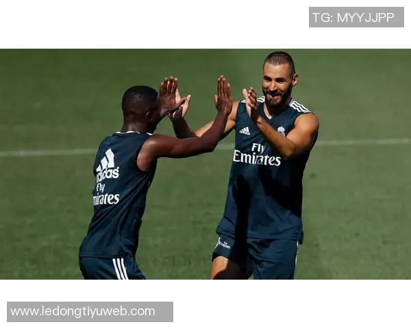 皇马双子星状态火热姆巴佩维尼修斯场均评分均超八分