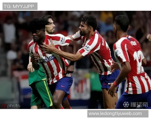 方昊在职业赛事中达成百场里程碑贡献11粒进球展现出色表现