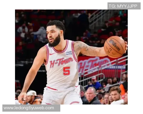 乌度卡称赞阿门表现出色助攻篮板双双亮眼并成功限制布克