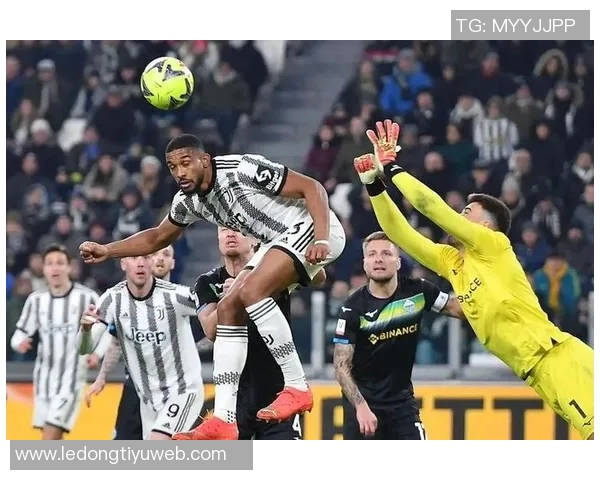 弗拉霍维奇欧冠赛场火力全开晒庆祝照继续向前冲刺