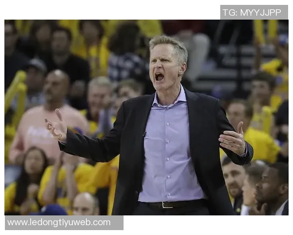 科尔分析肯纳德第三节四记三分表现称防守失误是关键因素