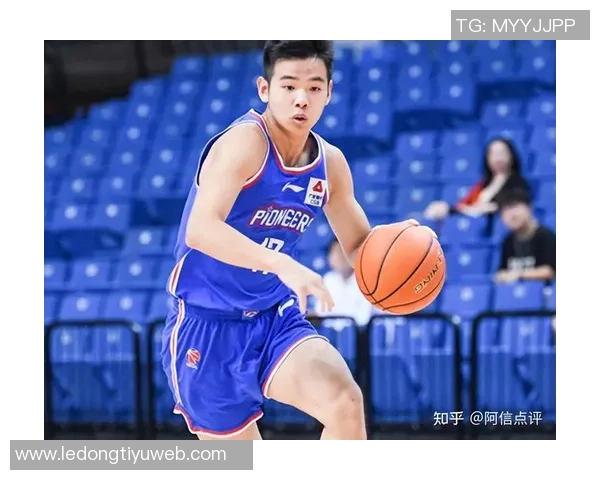 杨瀚森谈夏普和卡马拉：为兄弟们获得丰厚合同感到由衷高兴