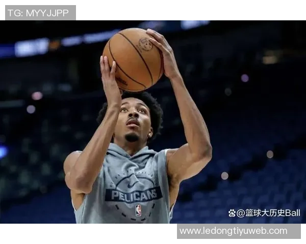 墨菲半场表现抢眼6投4中砍下13分4篮板三分球完美3中3助球队领先