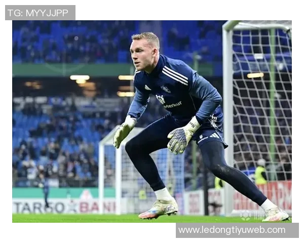 拜仁门将佩雷茨正式租借加盟南安普顿至本赛季结束