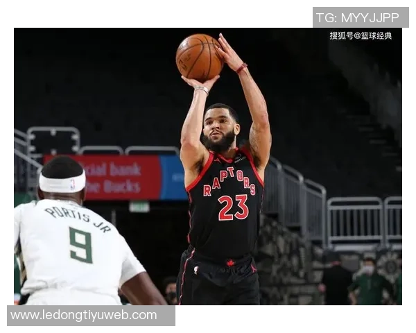 米勒表现低迷19投仅5中贡献17分5篮板5助攻并出现5次失误