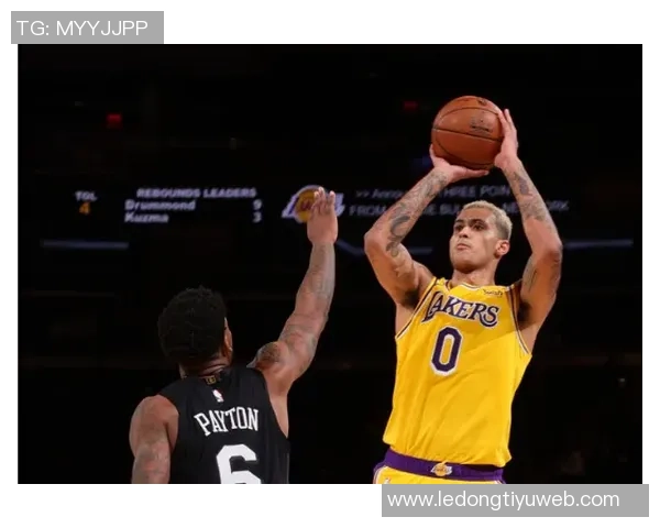 兰德尔表现低迷全场仅得15分下半场手感冰凉加时赛无所作为