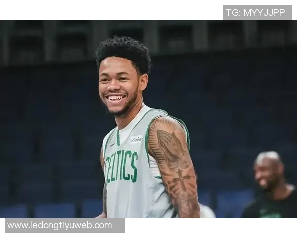 绿军有意交易安芬尼西蒙斯和豪泽但拒绝送出未来选秀权 绿军有意交易安芬尼西蒙斯和豪泽但拒绝送出未来选秀权